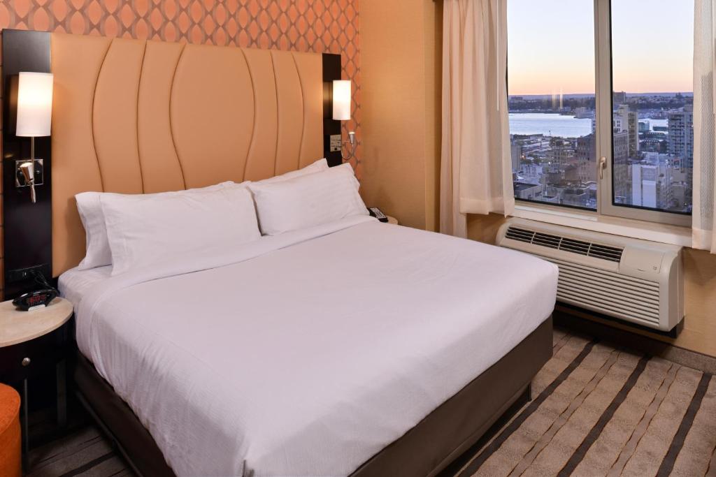 King Room – Manhattan View