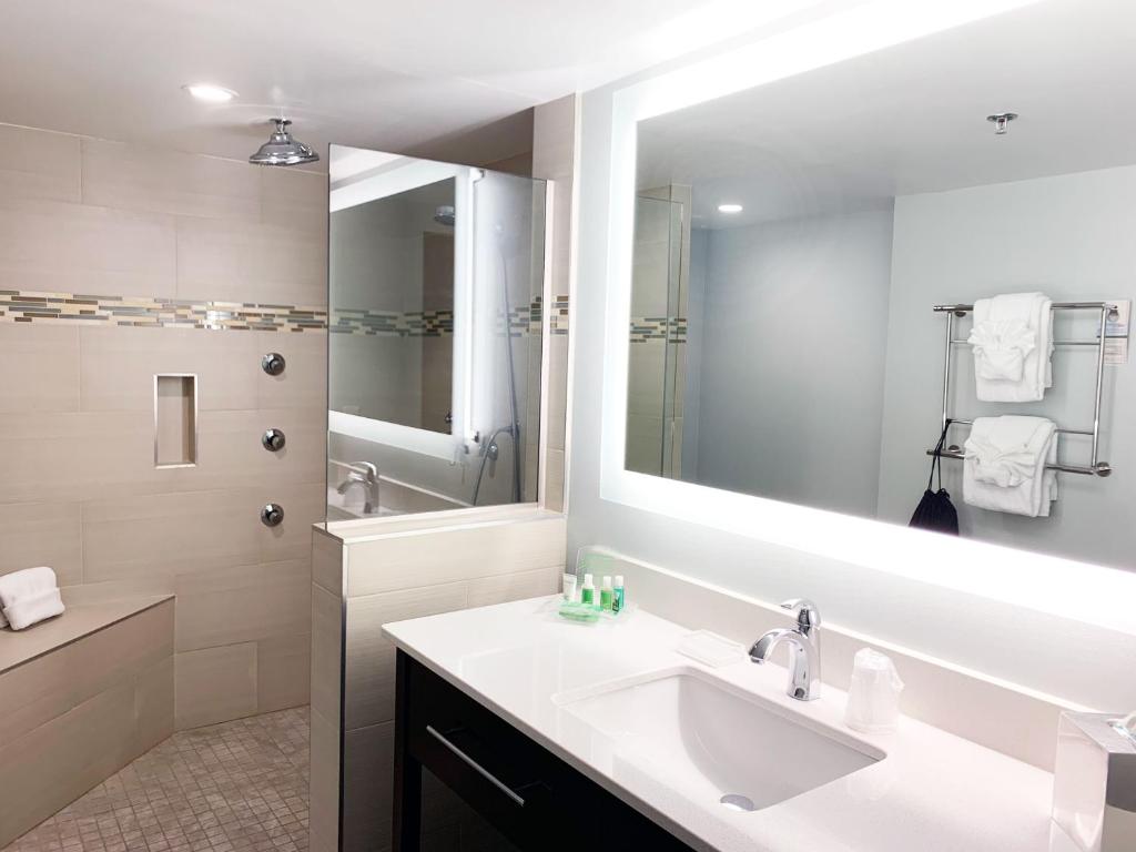 Executive King Room – Non-Smoking