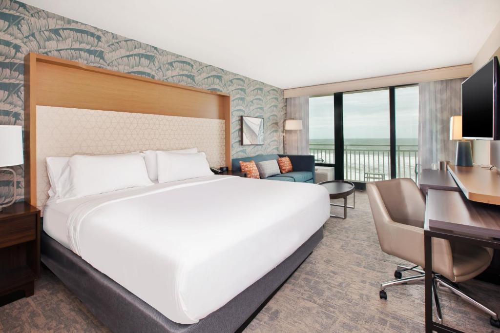 King Room with Ocean View – Non-Smoking