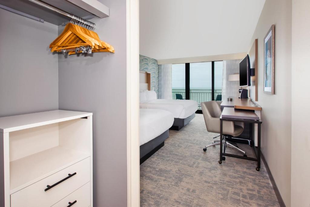 Standard Queen Room with Two Queen Beds