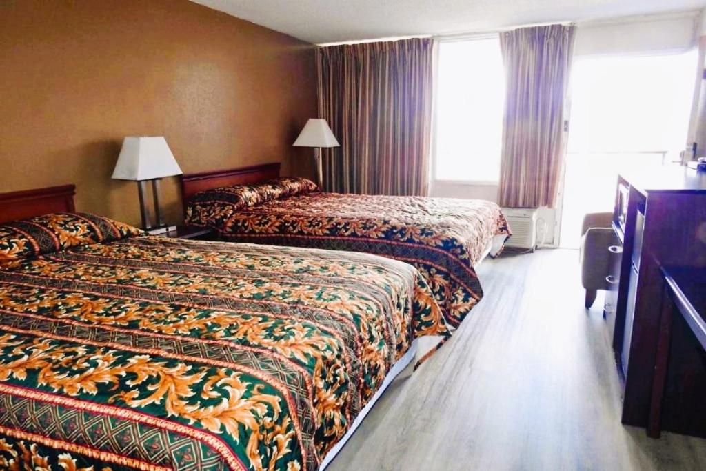 2 Full Beds Non-Smoking