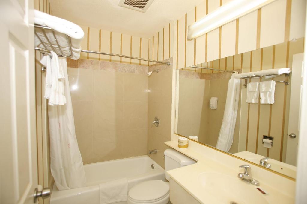 Standard Queen Room with Two Queen Beds