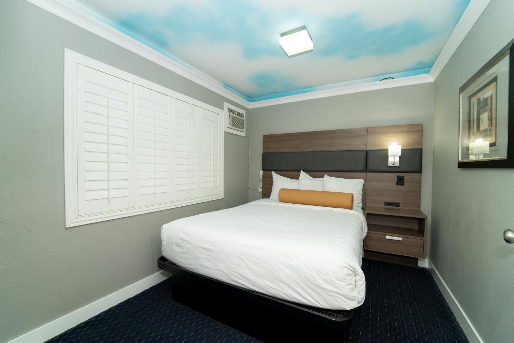 King Room – Non-Smoking