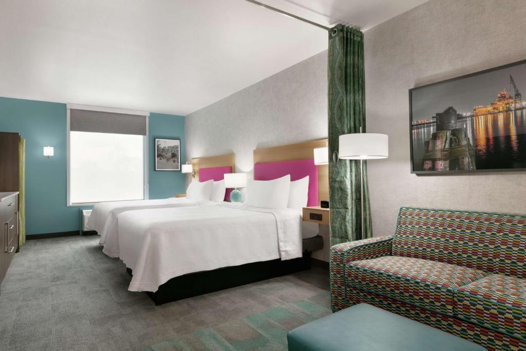 Queen Studio with Two Queen Beds – Hearing AccessibleNon-Smoking