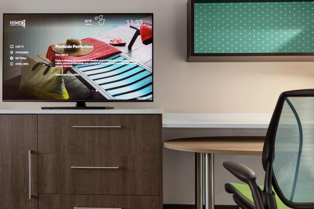 Queen Studio with Two Queen Beds – Non-Smoking