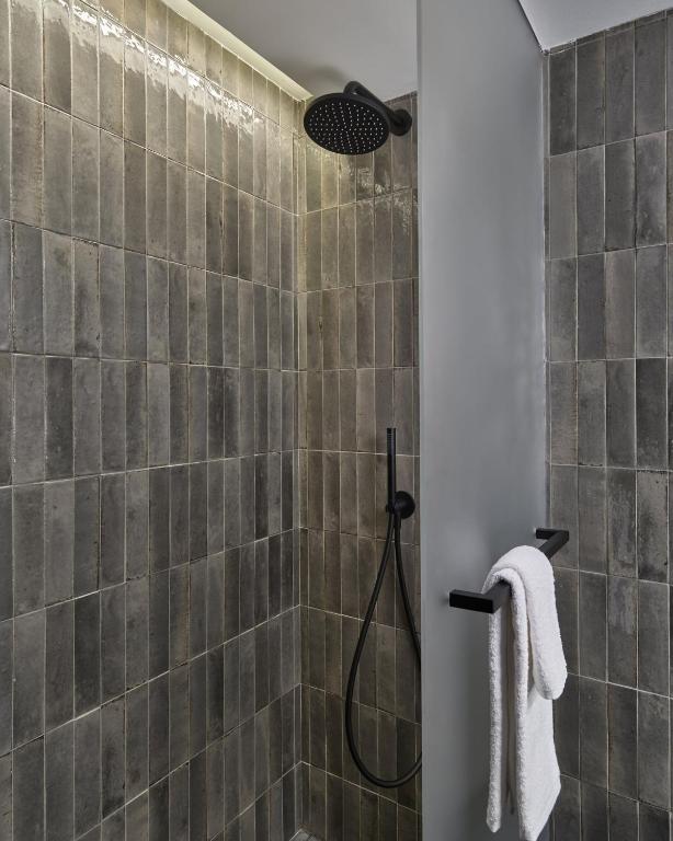 Premium NoMad Corner King