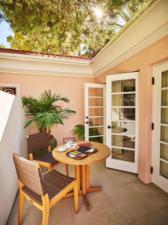 Grand Deluxe Room with Patio and Fireplace