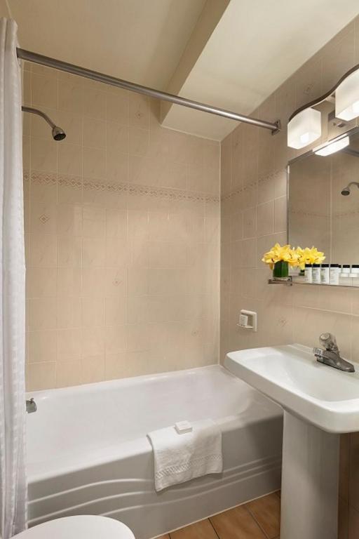 Classic 2 Queen Beds