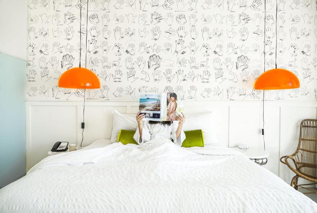 Deluxe King Room with Balcony