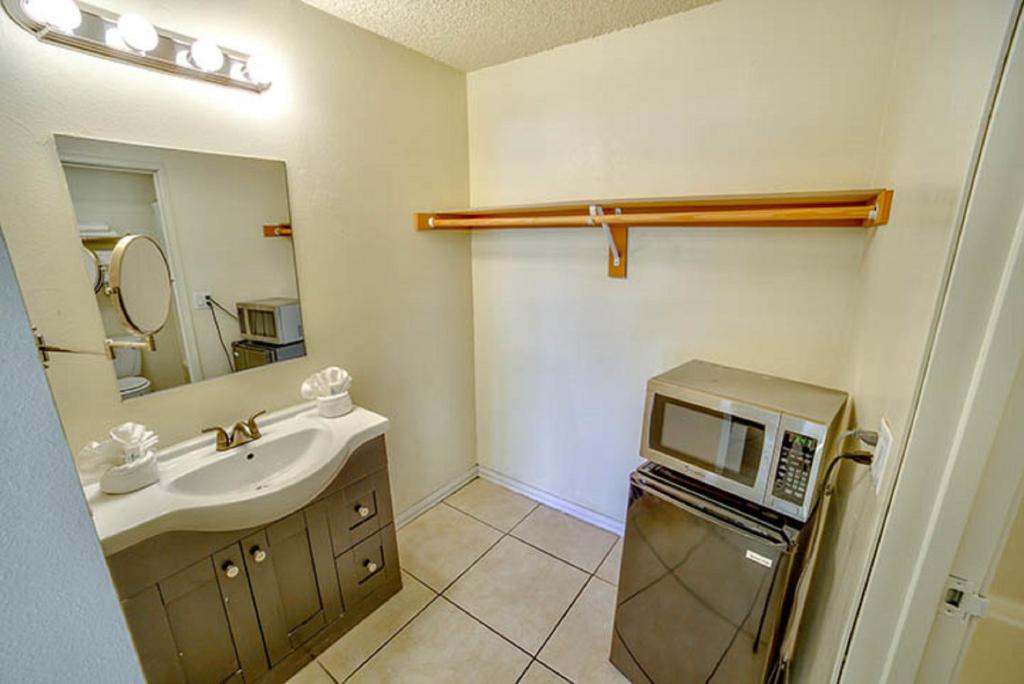 Deluxe Room 2 Queen Beds