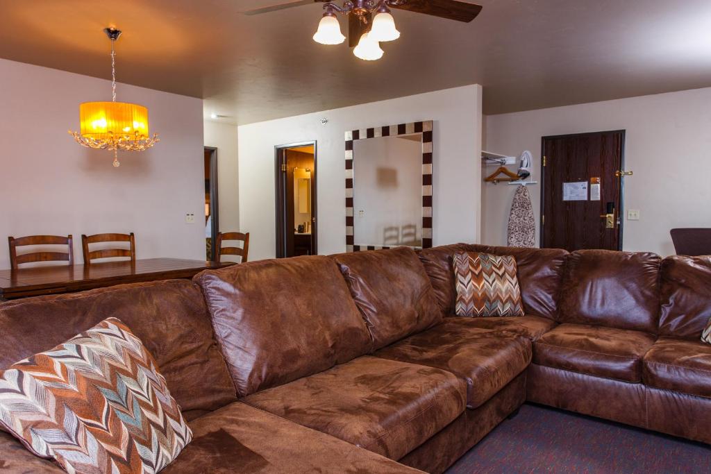 Deluxe Family Suite