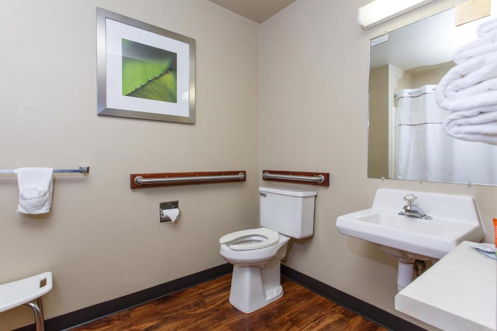 Queen Room – Disability Access