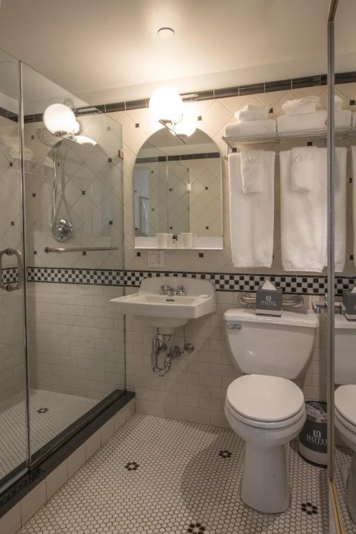 Penthouse 2 Bedroom 1 Bathroom Terrace Suite