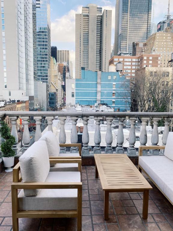 Penthouse 2 Bedroom 1 Bathroom Terrace Suite