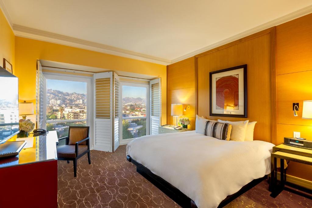 Hollywood Hill View Luxury Room 1 king-size bed