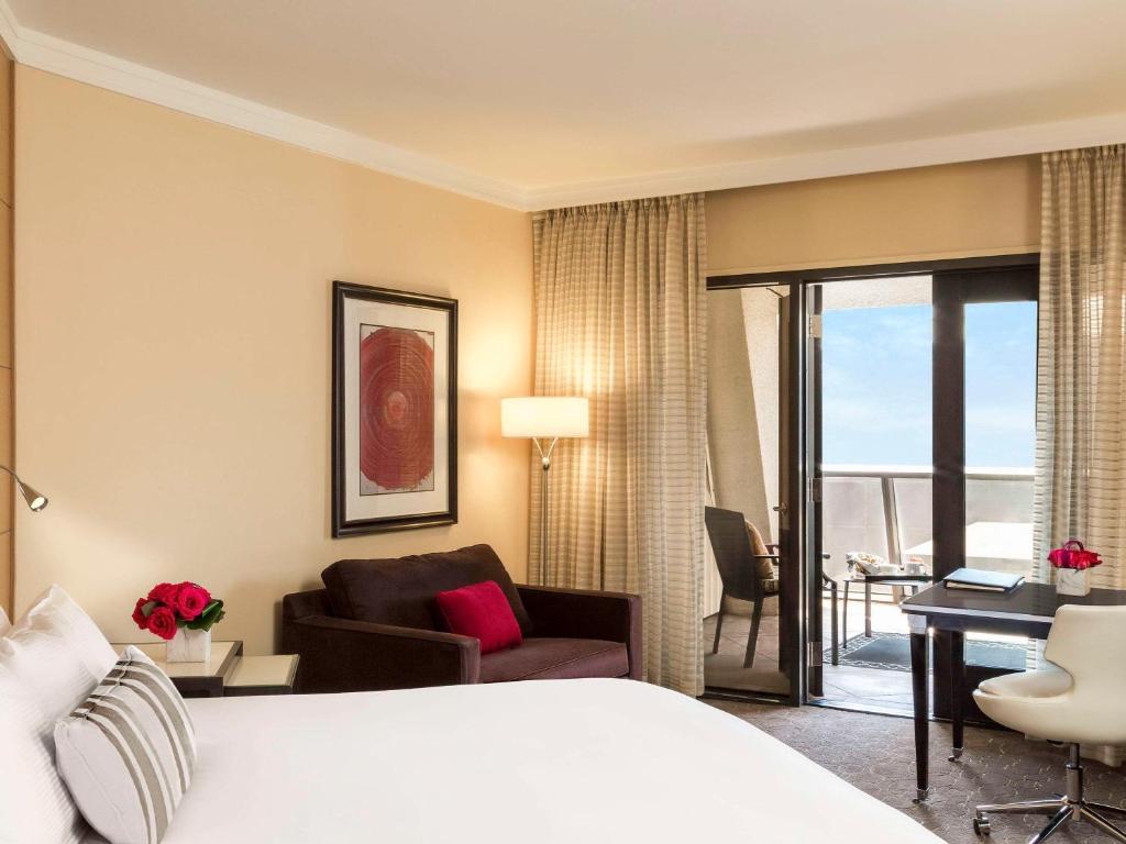 Patio Luxury Room 1 king-size bed