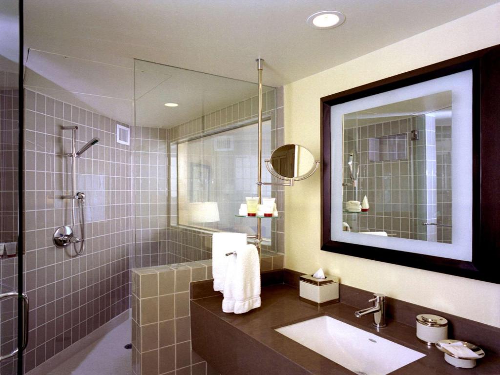 Patio Luxury Room 1 king-size bed