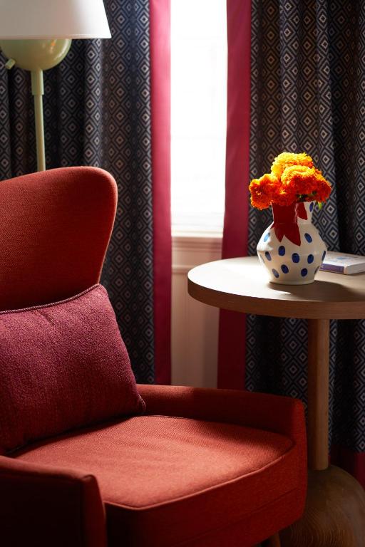 Twin Room – Disability Access