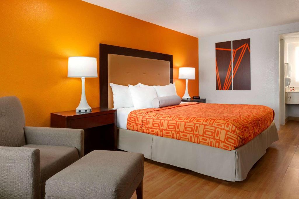 King Room – Non-Smoking