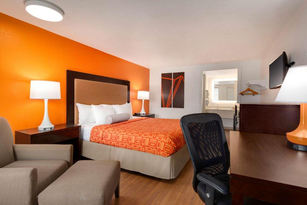 King Room – Non-Smoking