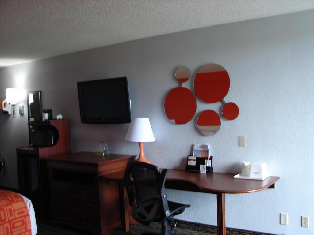 Queen Room with Two Queen Beds – Non-Smoking