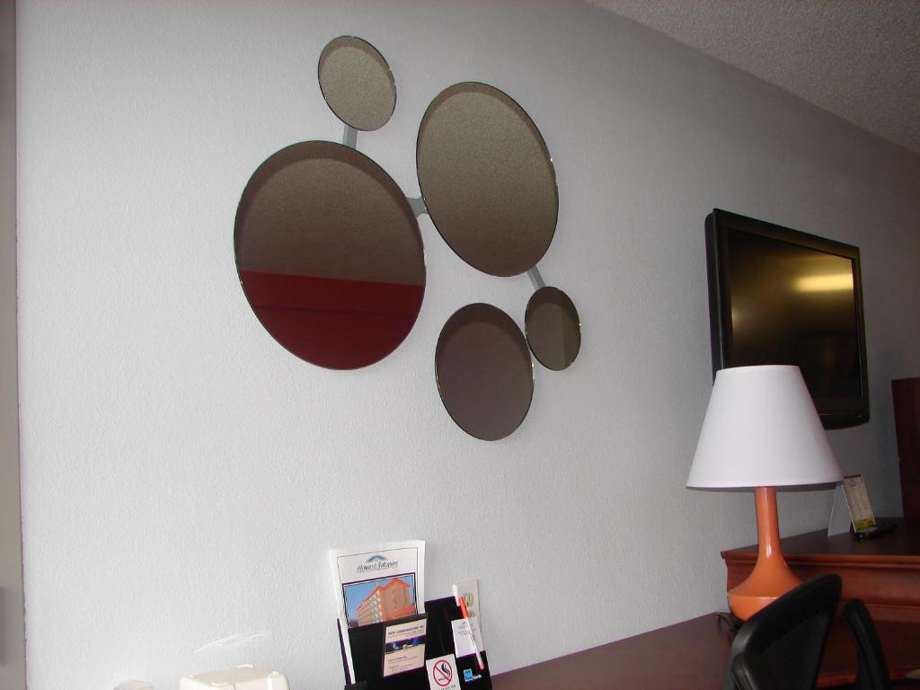 Queen Room with Two Queen Beds – Non-Smoking