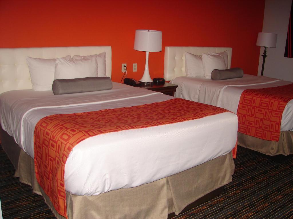 Queen Room with Two Queen Beds – Non-Smoking