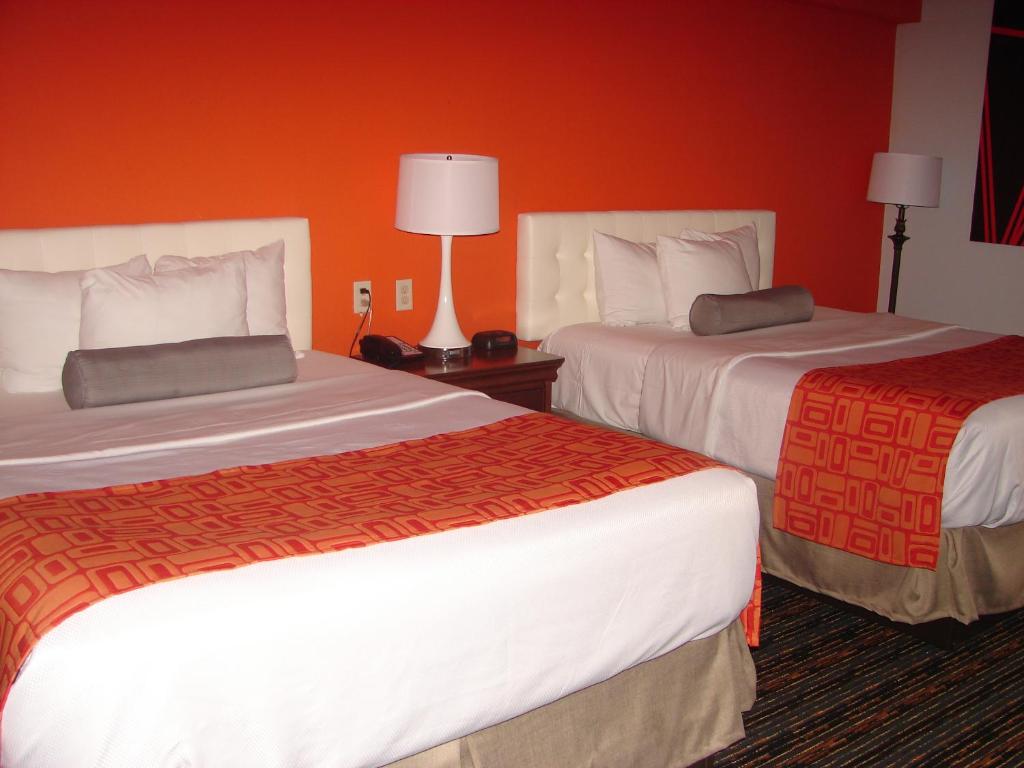 Queen Room with Two Queen Beds – Non-Smoking