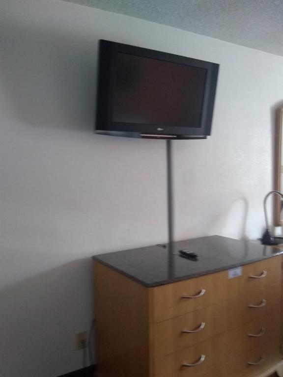 Double Room with Two Double Beds – Mobility AccessNon-Smoking