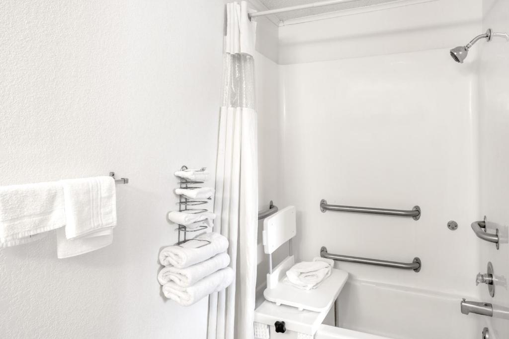 King Room – Non-Smoking