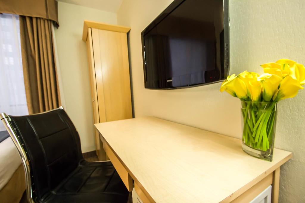 King Room – Non-Smoking