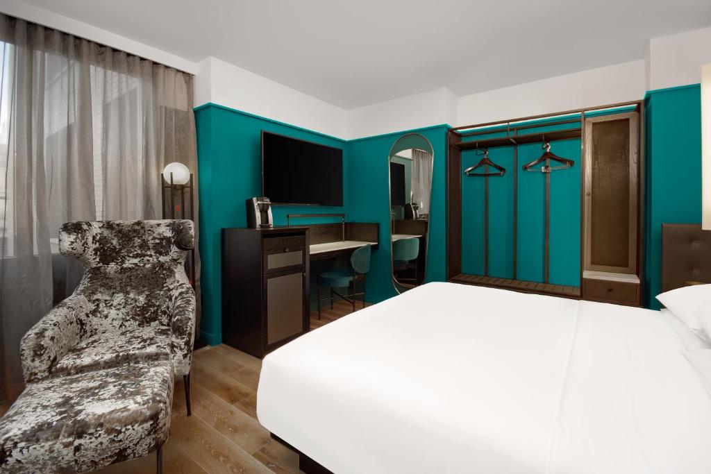 King Room with City View