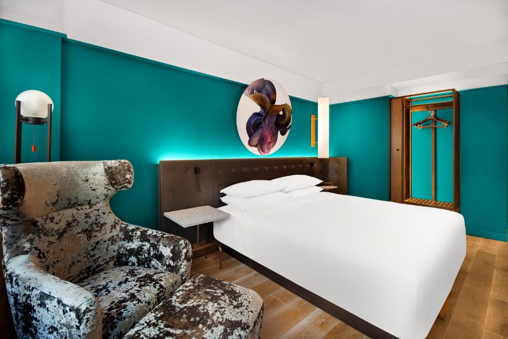 King Room with City View