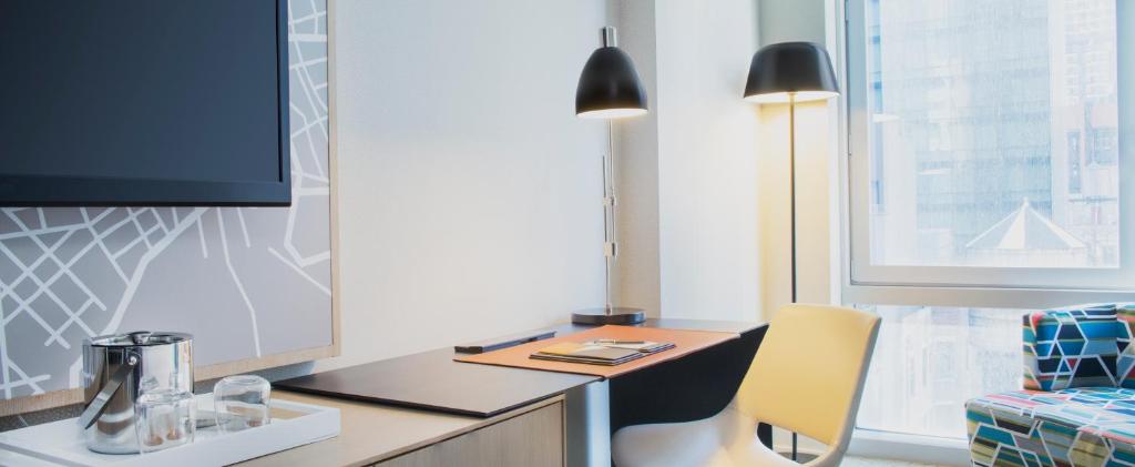 Deluxe Queen Room with Two Queen Beds and City View