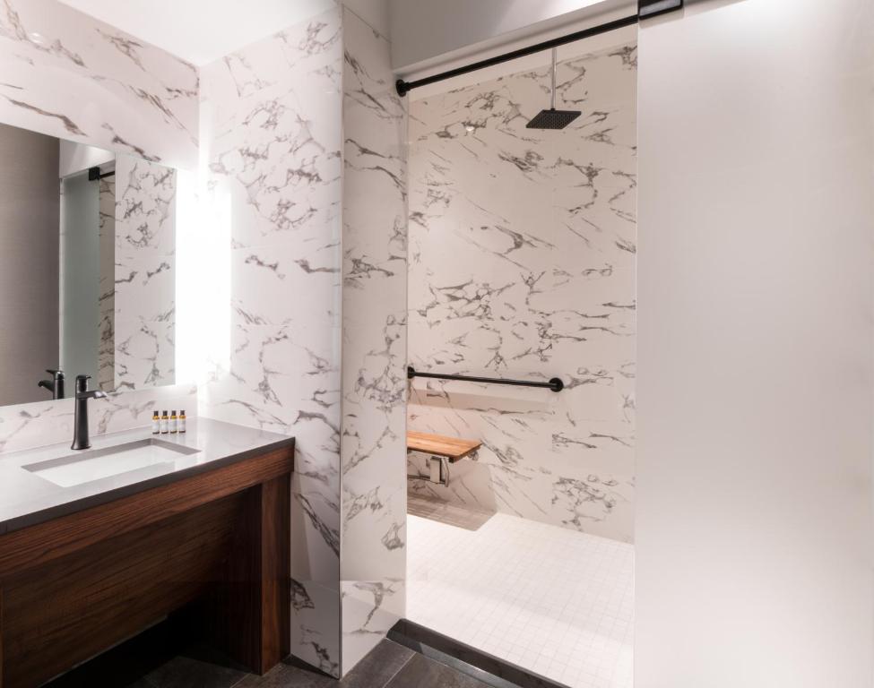 King Room with City View