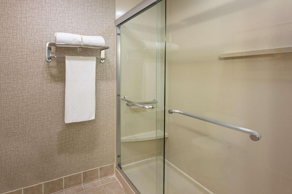 One-Bedroom King Suite