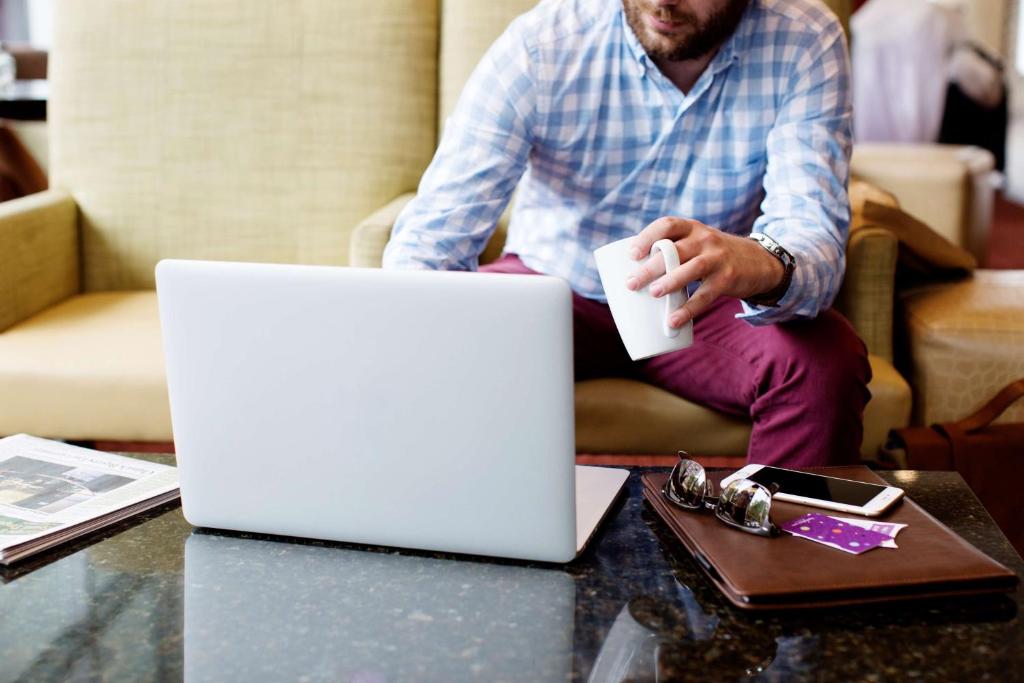 Double Room with Sofa Bed and Accessible Tub – Disability Access