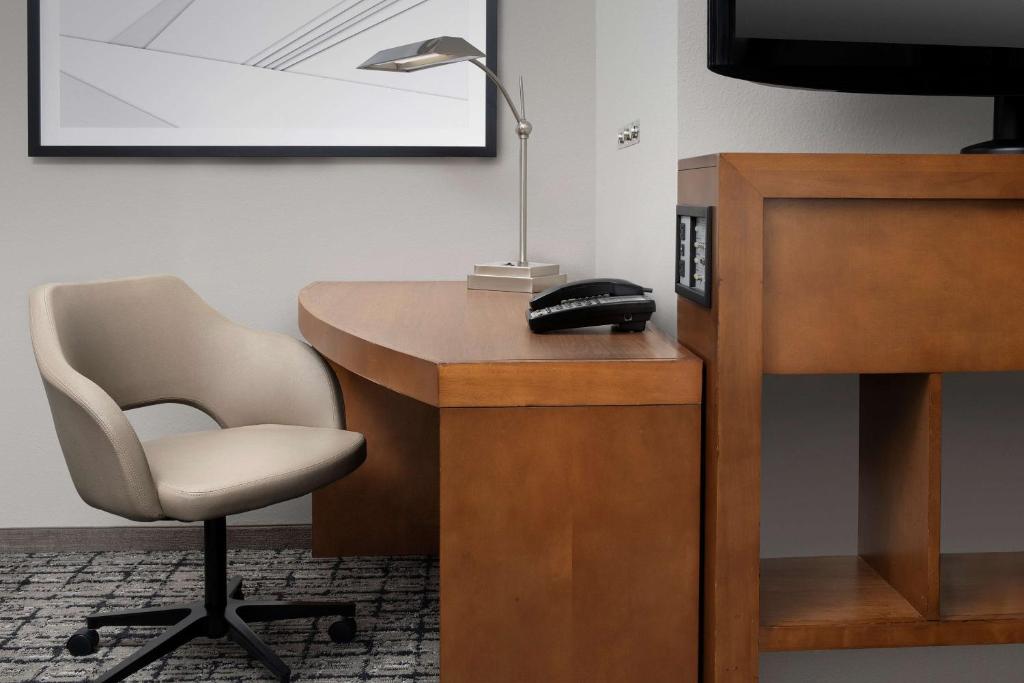 Queen Room with Two Queen Beds and Sofa Bed