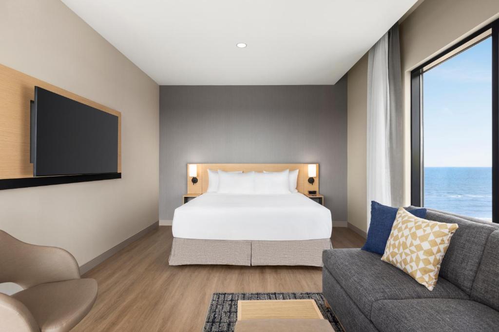 King Room with Sofa Bed