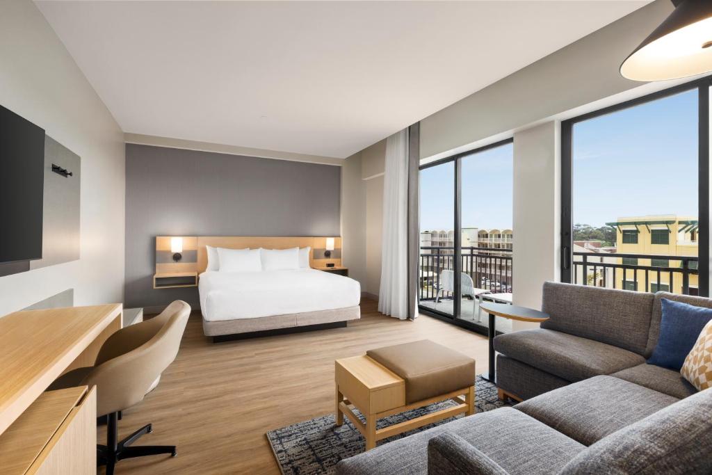 King Room with Sofa Bed