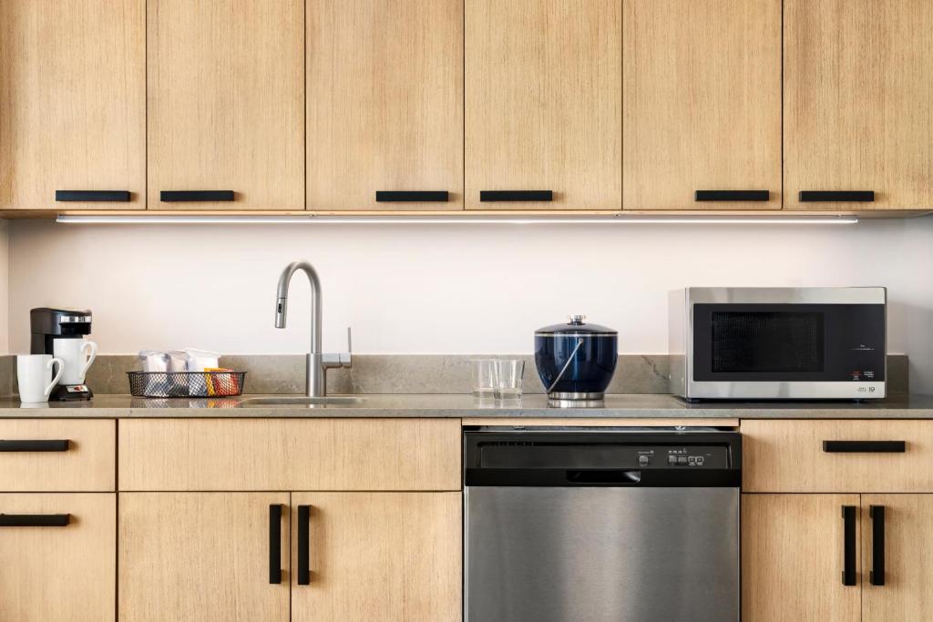 Ocean King Suite with Sofa Bed