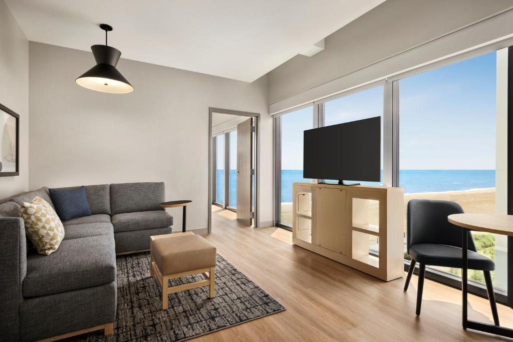 Ocean King Suite with Sofa Bed