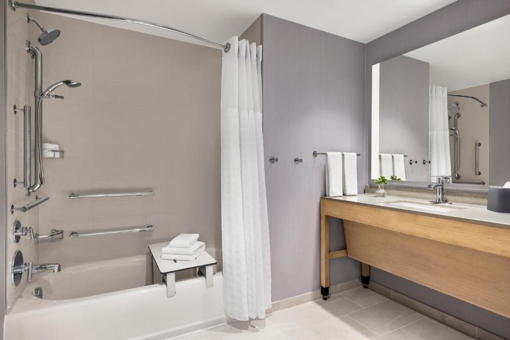 Ocean King Suite with Sofa Bed