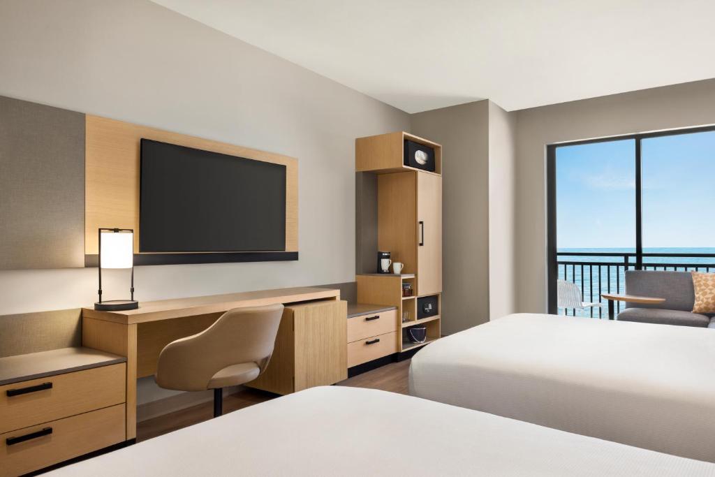 Queen Room with Two Queen Beds and Ocean View