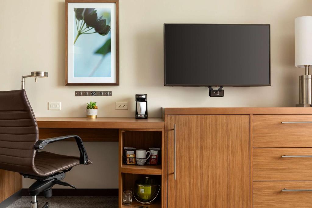 King Room with Sofa Bed – High Floor