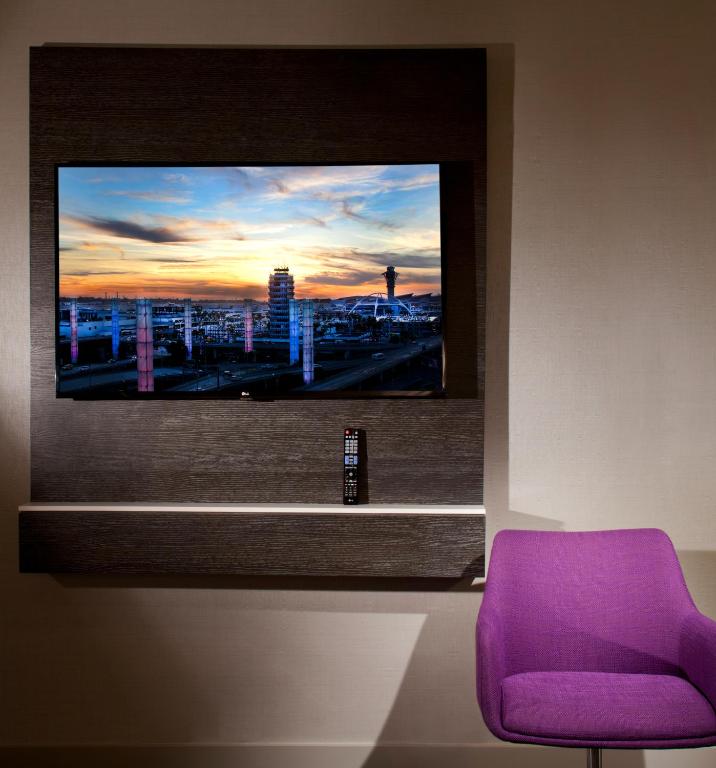 Queen Room with Two Queen Beds and City View – High Floor