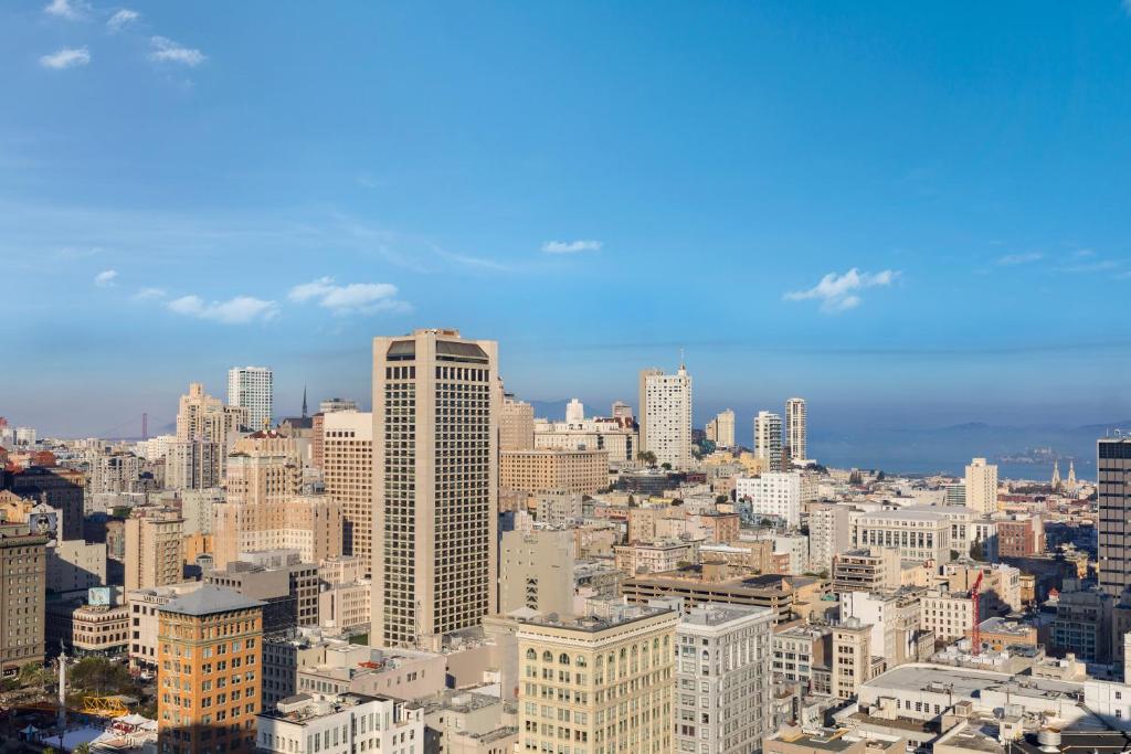 King Suite with City View