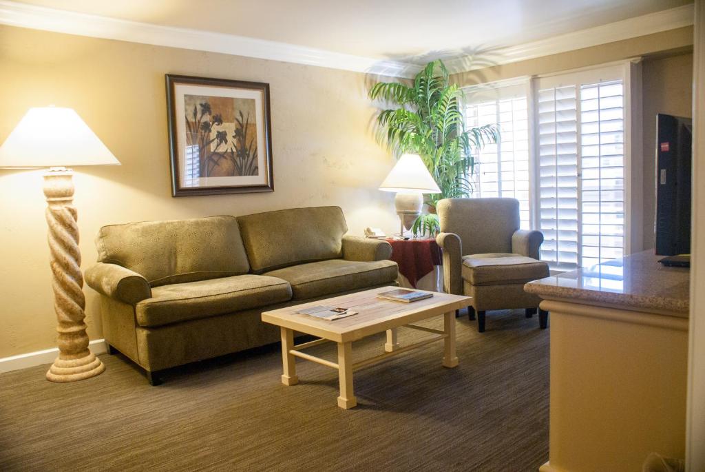 One-Bedroom Double Suite