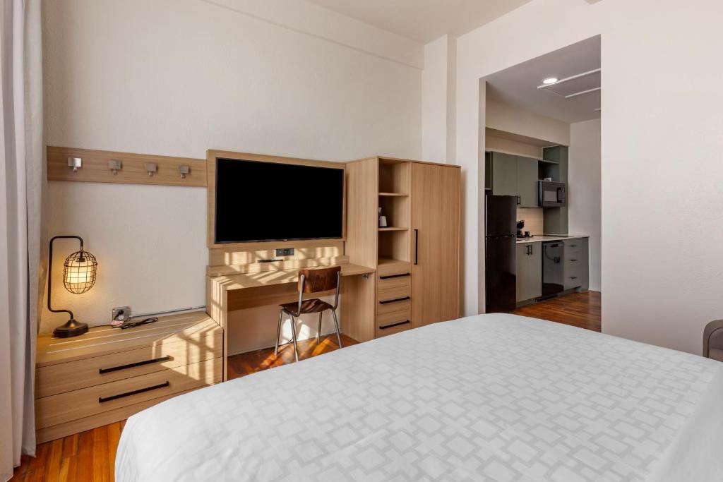 Superior Single Room