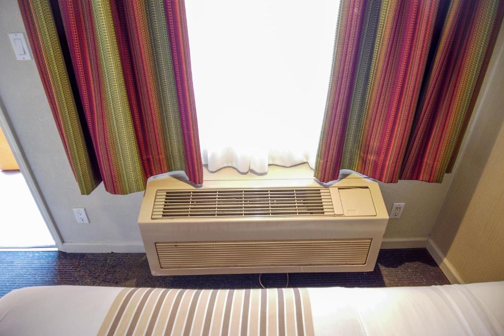 King Room – Non-Smoking